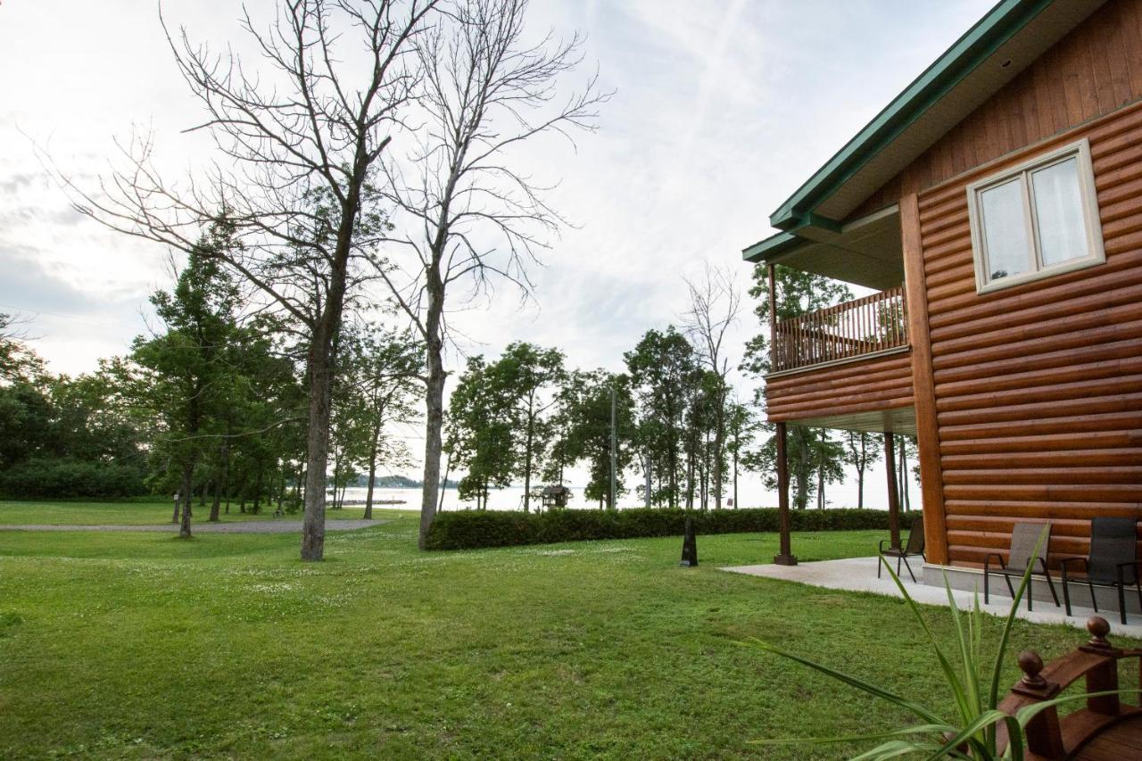Chalets Et Spa Lac Saint-Jean Chambord Exteriör bild