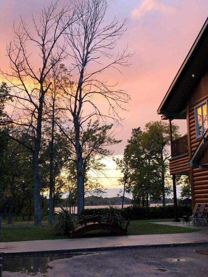 Chalets Et Spa Lac Saint-Jean Chambord Exteriör bild