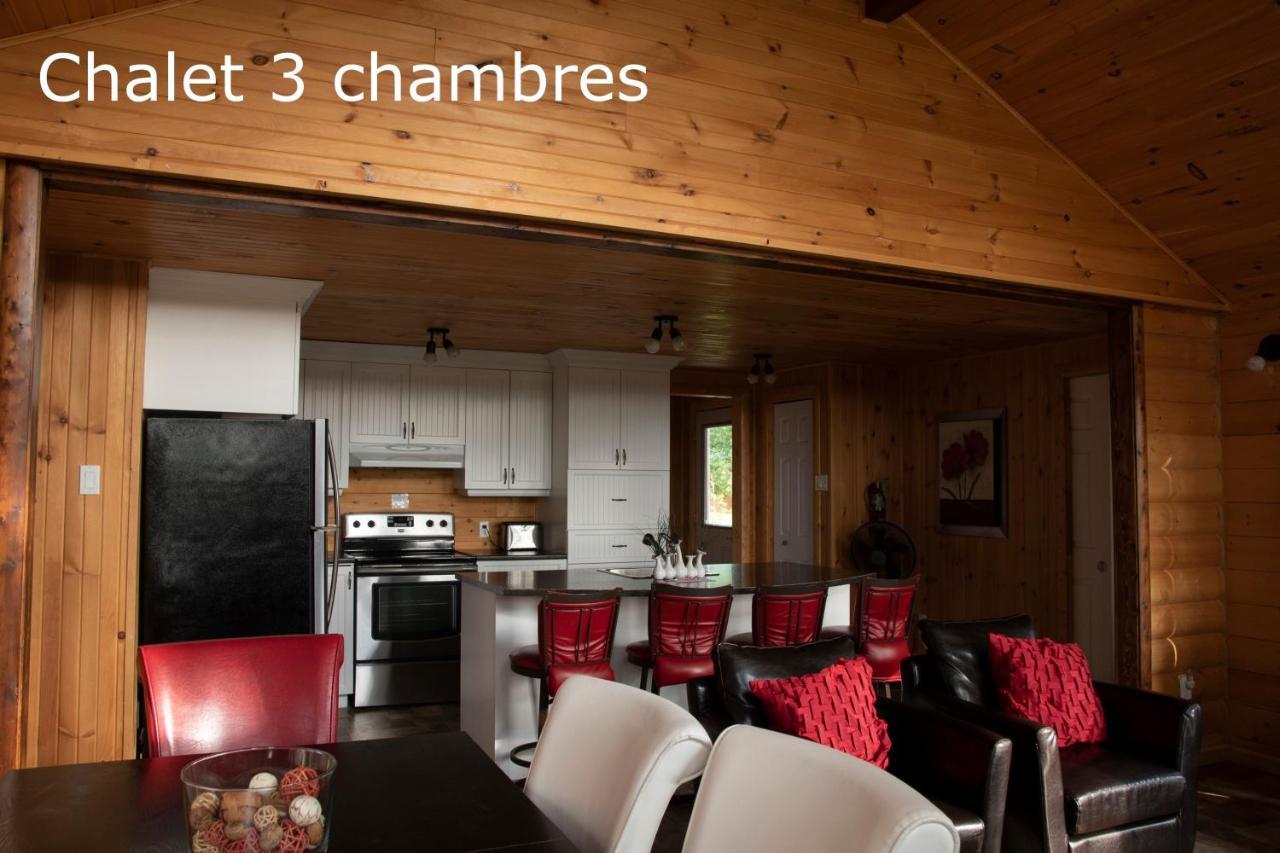 Chalets Et Spa Lac Saint-Jean Chambord Exteriör bild