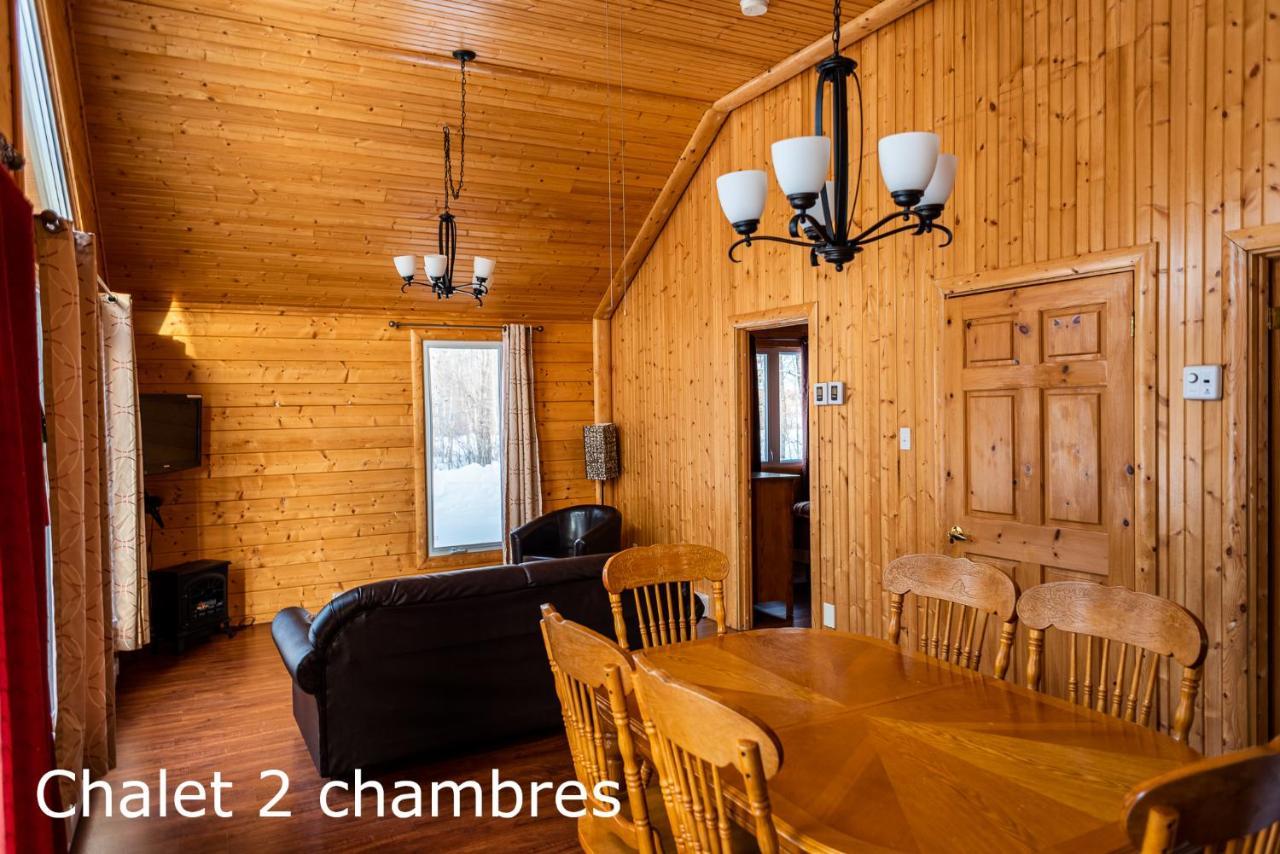 Chalets Et Spa Lac Saint-Jean Chambord Exteriör bild