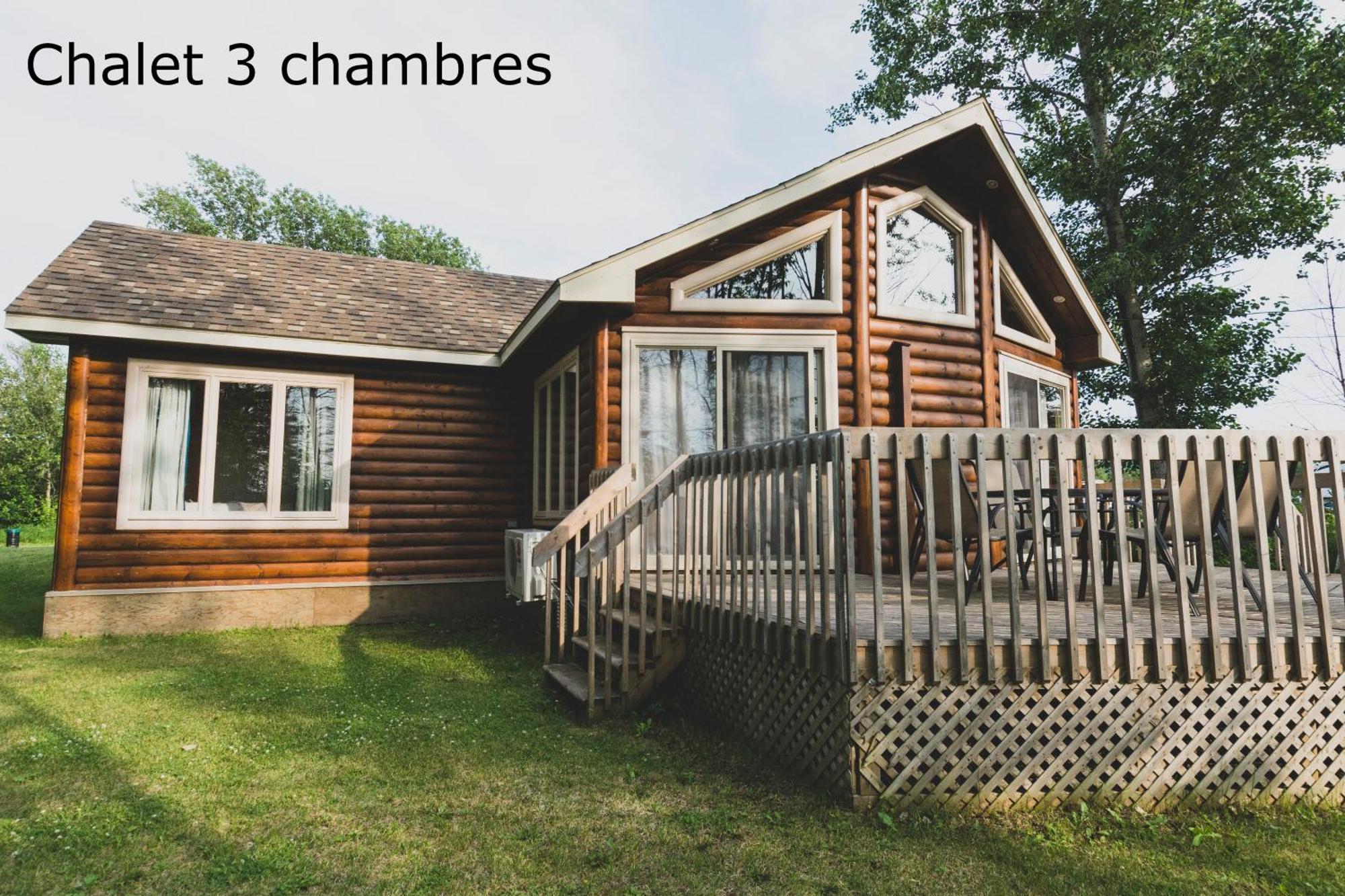Chalets Et Spa Lac Saint-Jean Chambord Exteriör bild