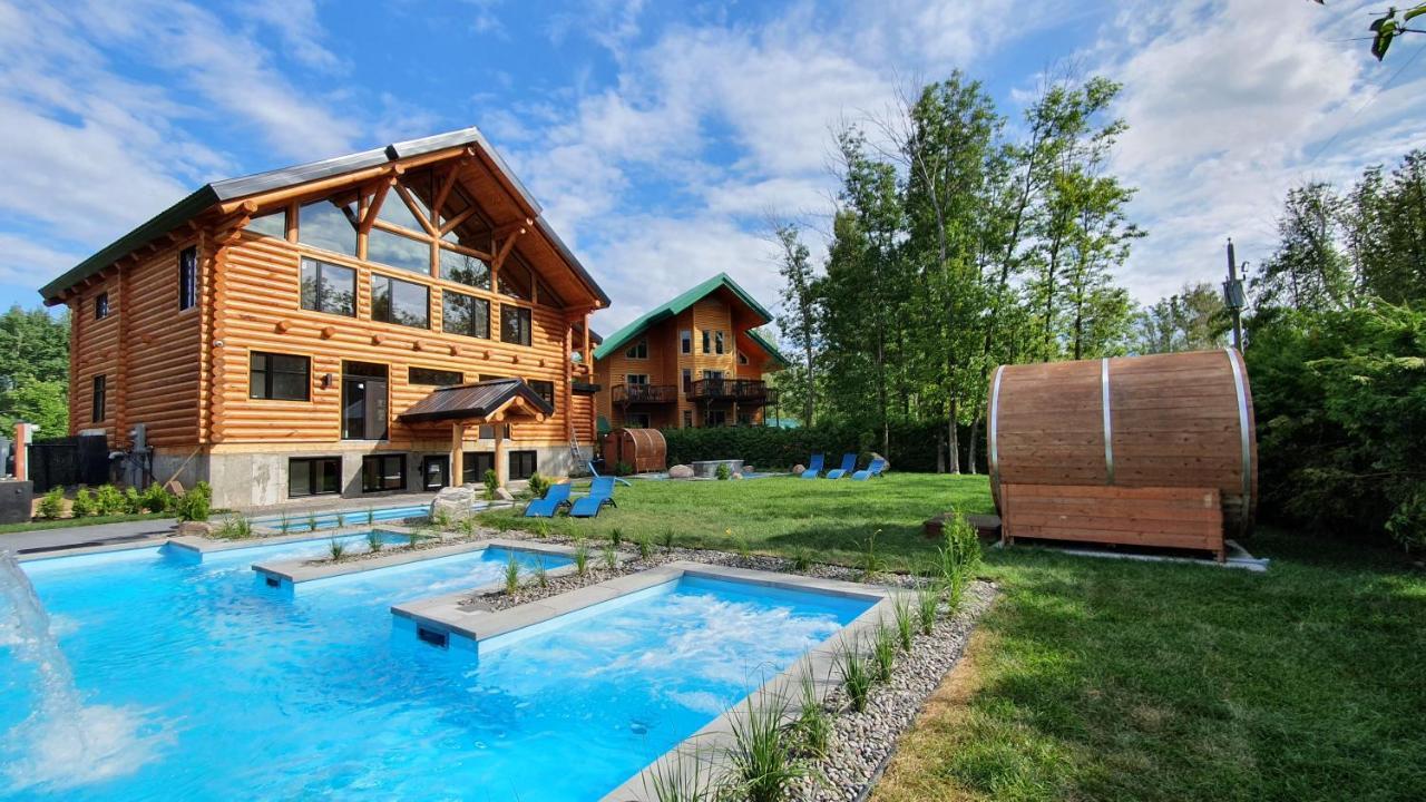 Chalets Et Spa Lac Saint-Jean Chambord Exteriör bild