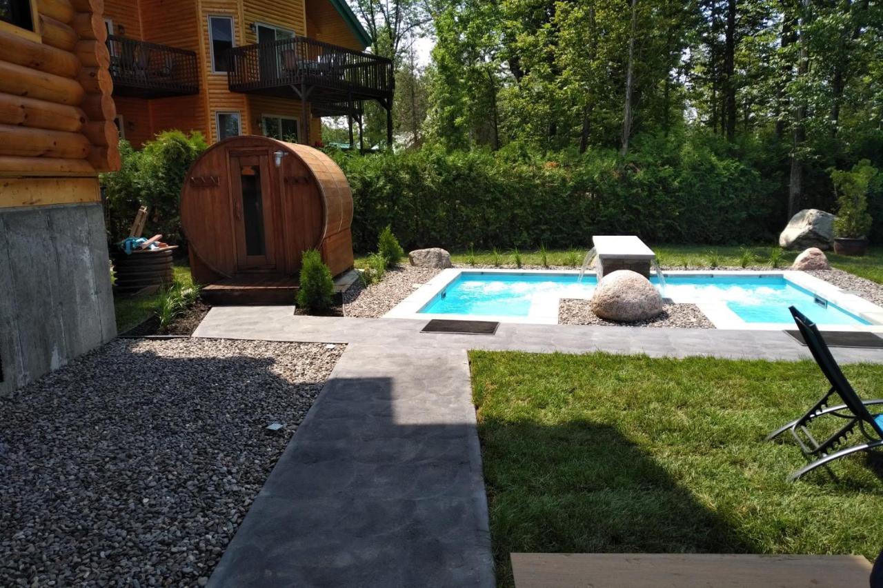 Chalets Et Spa Lac Saint-Jean Chambord Exteriör bild